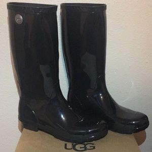 UGG Women’s Shaye Black Rain Boots